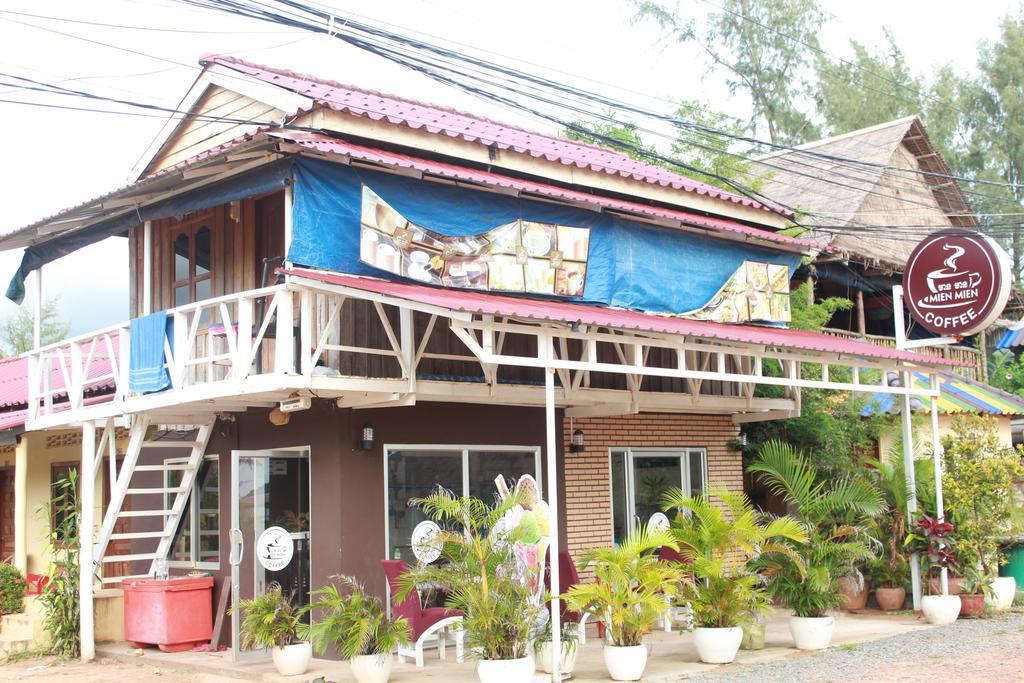 Mien Mien Otres Hotel Sihanoukville Exterior photo